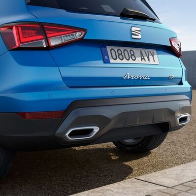 seat-arona-rear-bumper-with-integrated-exhaust-pipes-oe-min