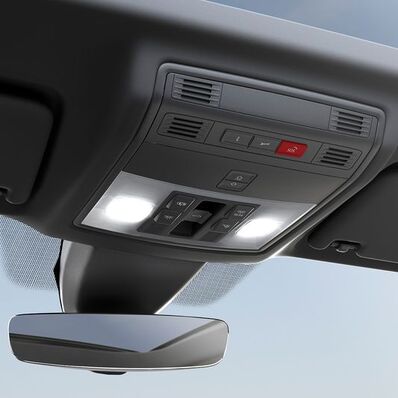 seat-ateca-suv-interior-view-of-electric-sunroof